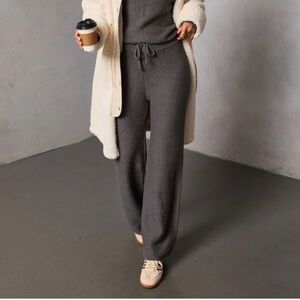 NEW- Cozy Gray Women's Lounge Pants. Size S.